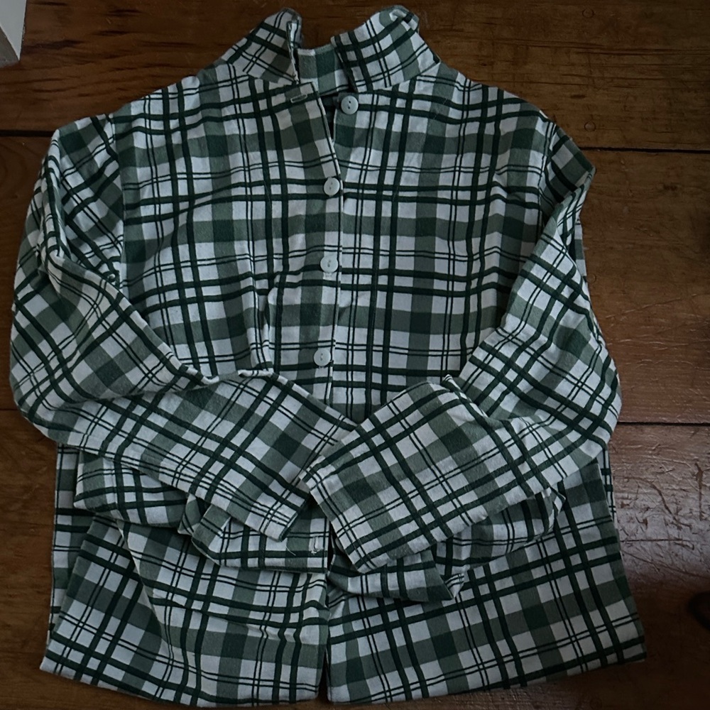 Garnet Hill Kids Green and White plaid flannel pajama set